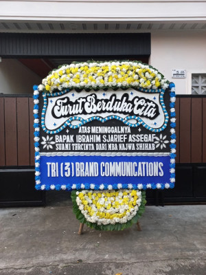 Papan Bunga Duka di Rainis
